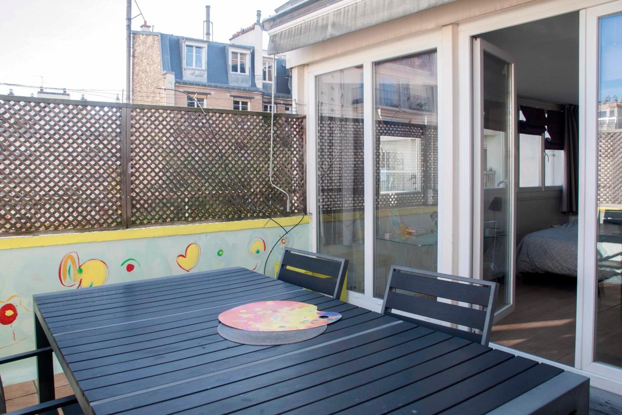 Cosy Apartment With Balcony In The Heart Of Paris Exterior photo